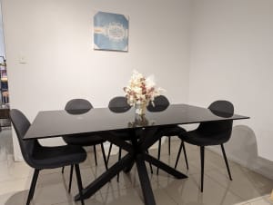 Stylish Black glass Dining Table (good condition)
