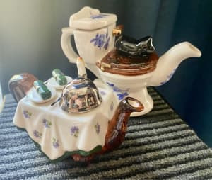 Vintage Tony Carter Novelty Teapots