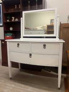 Dressing table with three drawers