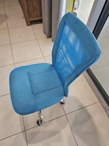 Desk chair - blue