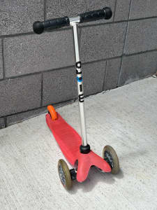 Micro scooter for small child