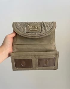 guess wallet - vintage preloved Y2K