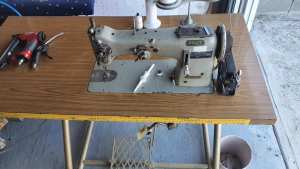 Pfaff industrial sewing machine,reverse,zig zag.