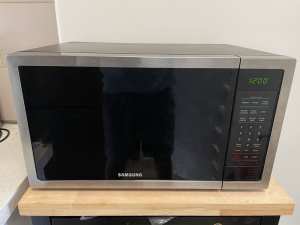 Samsung Microwave 28 litres