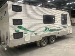 Wanted: Wanted triple bunk semi off-road caravan