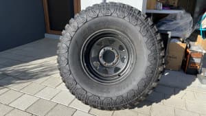 New 35 Inch Tyre on 15“ rim. 35x12.50R15LT Maxtrek Mud Trec.