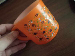 Retro orange cup