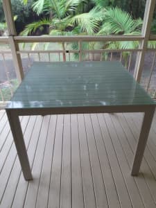 Glass/wood top table