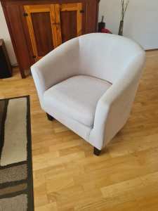 Armchair, Tub style in good condition