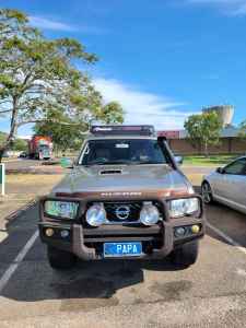 2011 GOLD NISSAN PATROL MANUAL 3.0 TURBO DIESEL IN EXCELLENT CONDITION