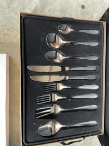 Vue 58 piece cutlery set