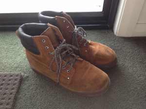 River Gum Men's boots - First to ring and collect
