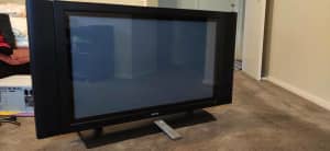 Soniq 42 inch plasma TV in excellent condition