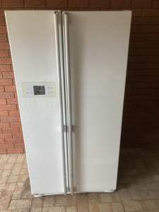 LG fridge 581 litre capacity