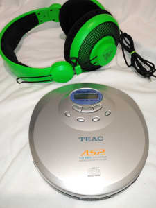 TEAC Portable CD Player & RAZOR Headphones