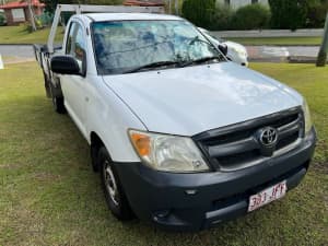 2005 TOYOTA HILUX WORKMATE 5 SP MANUAL C/CHAS