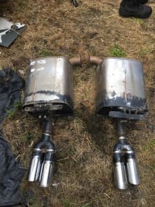 Exhaust muffler rear Holden commodore sv6 used as is