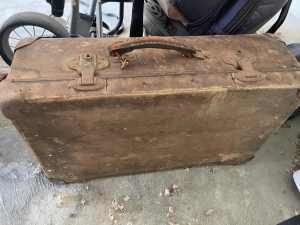 Vintage Globite suitcase