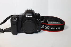 As New Canon EOS 5D Mark III Pro DSLR Low Shutter Count