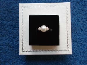 NEW 925 silver ring Sz N big white off round 7-9mm pearl 6 clear CZs
