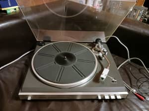 TOSHIBA SR-F225 TURNTABLE RECORD PLAYER NEW CARTRIDGE AND BELT FITTED 