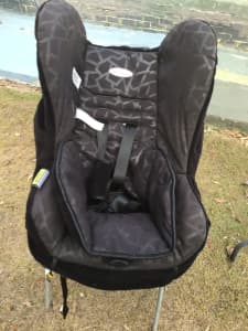 Childrens car seat very good condition