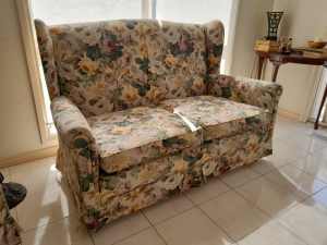 Sofa Set - In very Good Condition