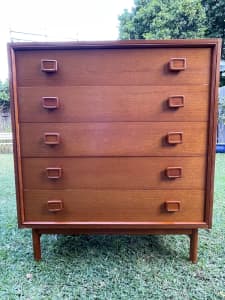 Parker Furniture Tall Boy - Chest of Drawers