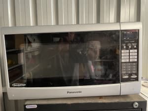 panasonic nn st669w