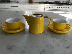 Modern yellow tea set - includes pot & 2 cups with saucers