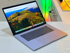Apple MacBook Pro 15 TouchBar Intel®Core™i7*256GB SSD*16GB GPU*