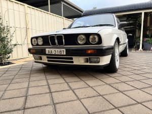 1989 BMW E30 318i