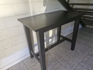 bar table colour black
