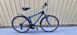 GIANT CYPRESS Ladies Hybrid Cruiser/ Commuter bicycle 