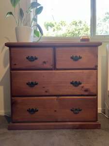 Vintage dresser - excellent condition