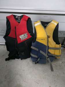 2 x free life vests 
