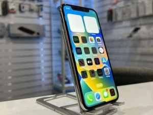 Iphone X 64Gb Silver Good Condition Free Warranty