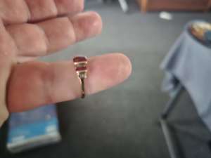 10c gold Ruby and diamond ring 150 Ono 