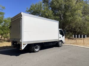 Delivery 🚚 Removalist 📦 with truck and van