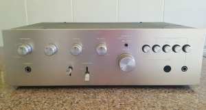 1975 Vintage Sansui Stereo Amplifier.