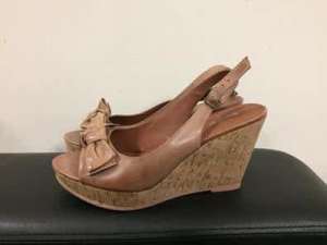 ***BRAND NEW IN BOX *** Womens Wedge Sandals