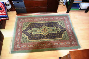 Persian Carpet 1.5x1.m Rare GREEN handmade QUM Signed Masterpiece 23yo