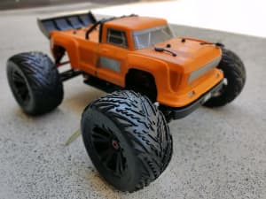 Arrma Outcast 6s with battery and remote. After full service
