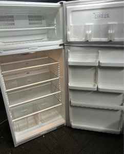 Fisher & Paykel 517L fridge freezer can deliver