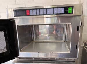 Bonn high performance commercial microwave oven