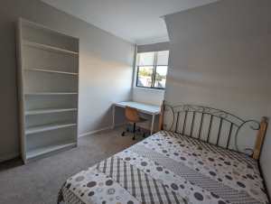 Furnished Private Room in 3-bed Unit close to Westmead Health Percinct
