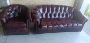 Genuine leather Chesterfield lounge set with tub chair