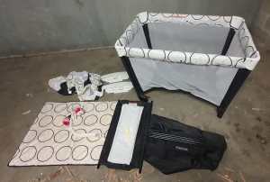 Childcare travel cot portacot with bag, good conditon, Carlton pickup