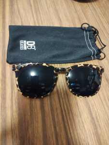Sun glass ray ban style for sale 