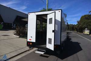 amigo food trailer cart truck van new 4m fitout